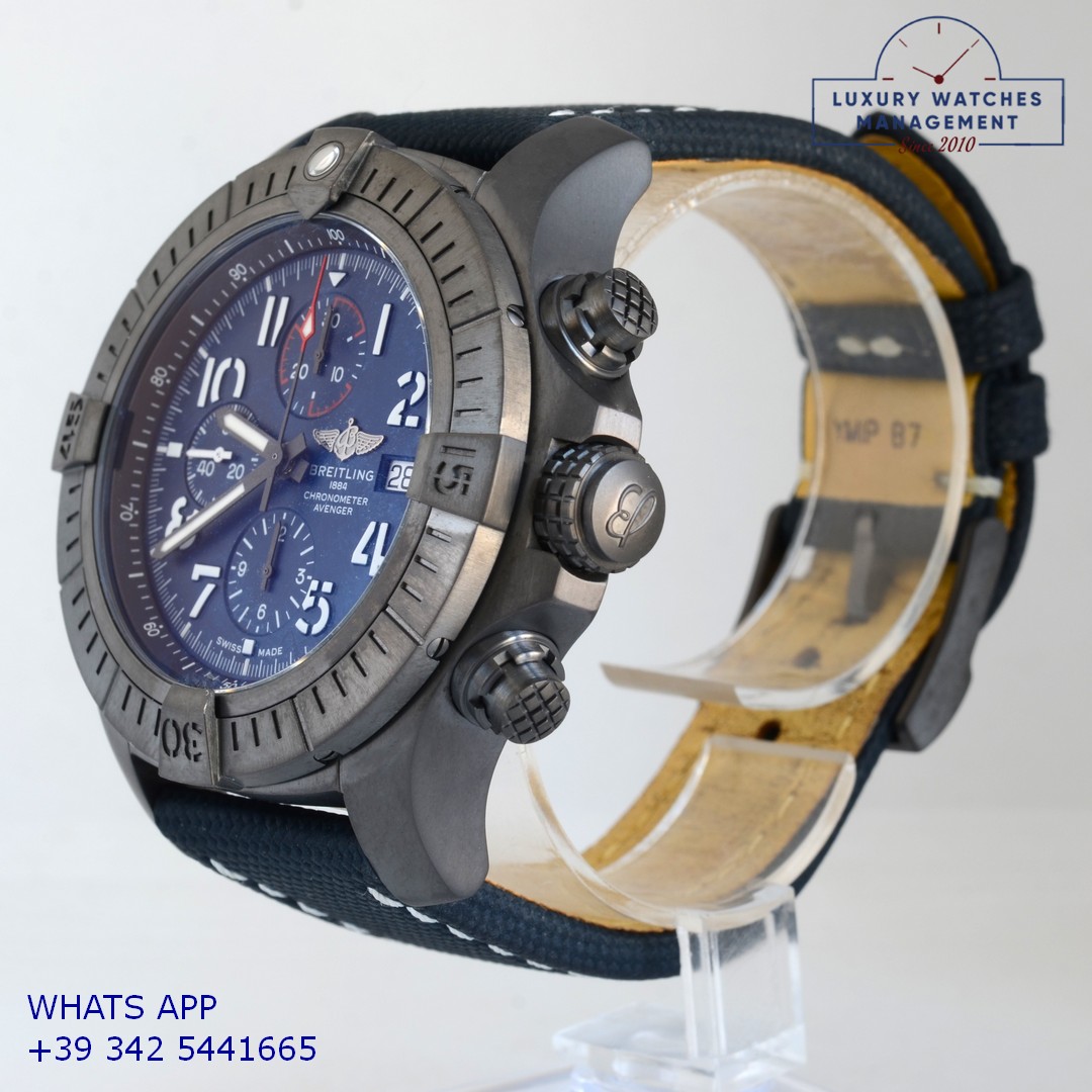 BREITLING SUPER AVENGER CHRONO V13375 (10)