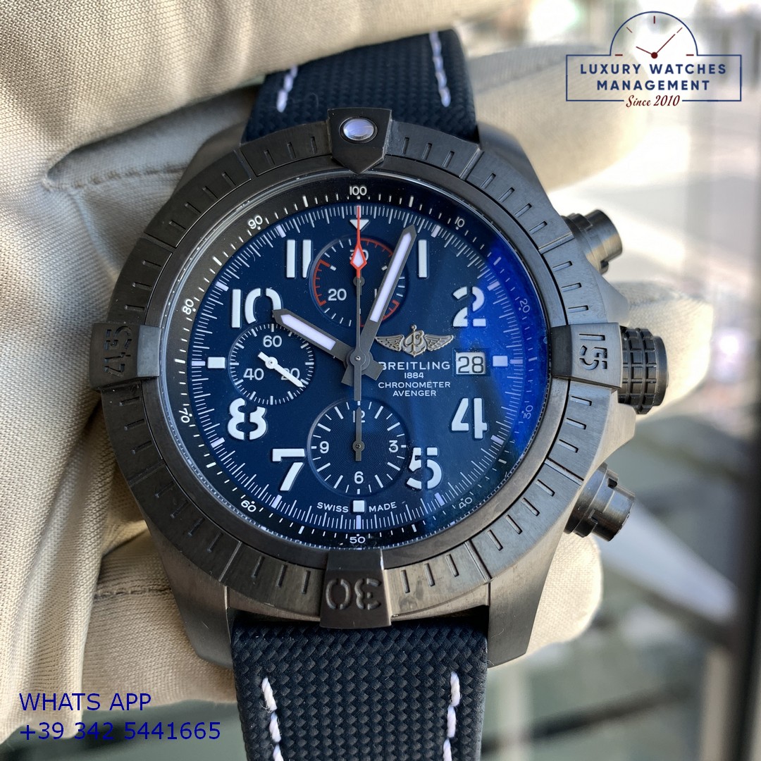BREITLING SUPER AVENGER CHRONO V13375 (13)