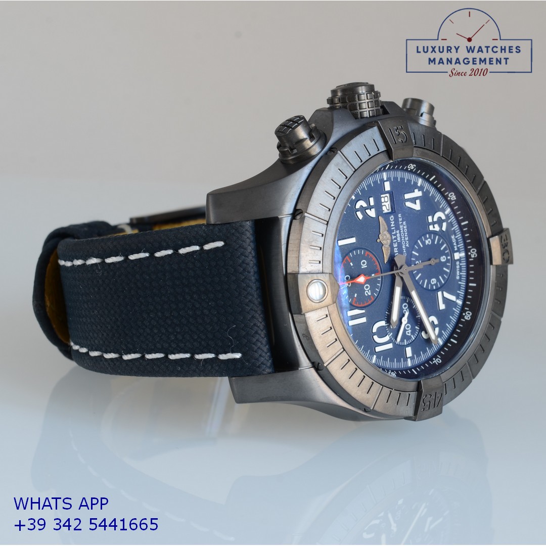 BREITLING SUPER AVENGER CHRONO V13375 (4)