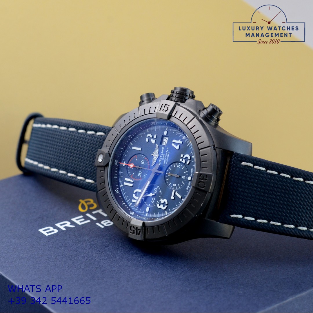 BREITLING SUPER AVENGER CHRONO V13375 (9)