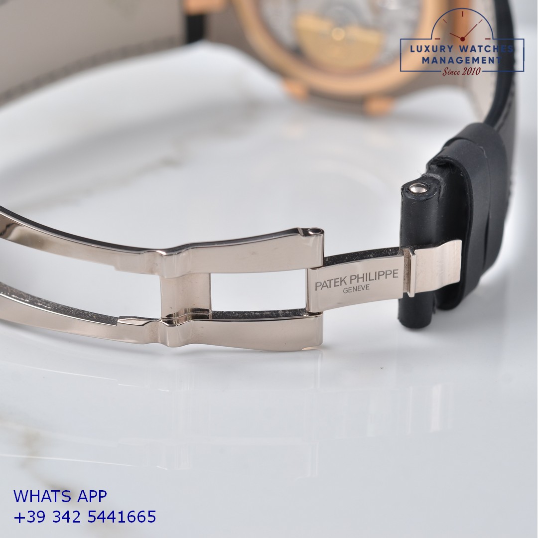 PATEK PHILIPPE NAUTILUS 5712GR-001 (15)