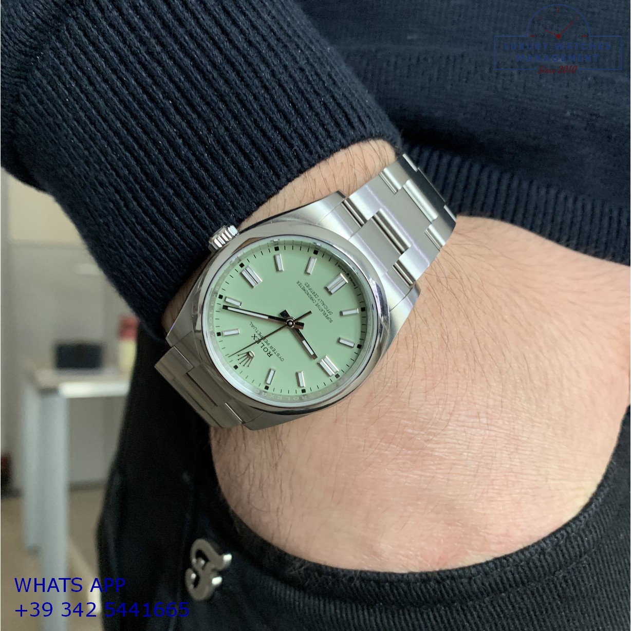 ROLEX OYSTER PERPETUAL 126000 (16)