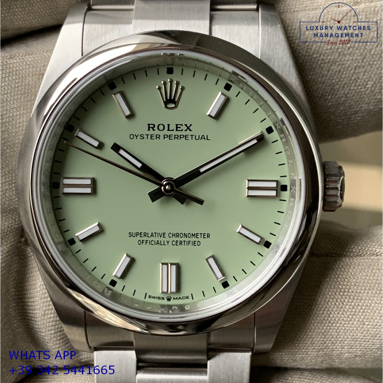 ROLEX OYSTER PERPETUAL 126000 (18)