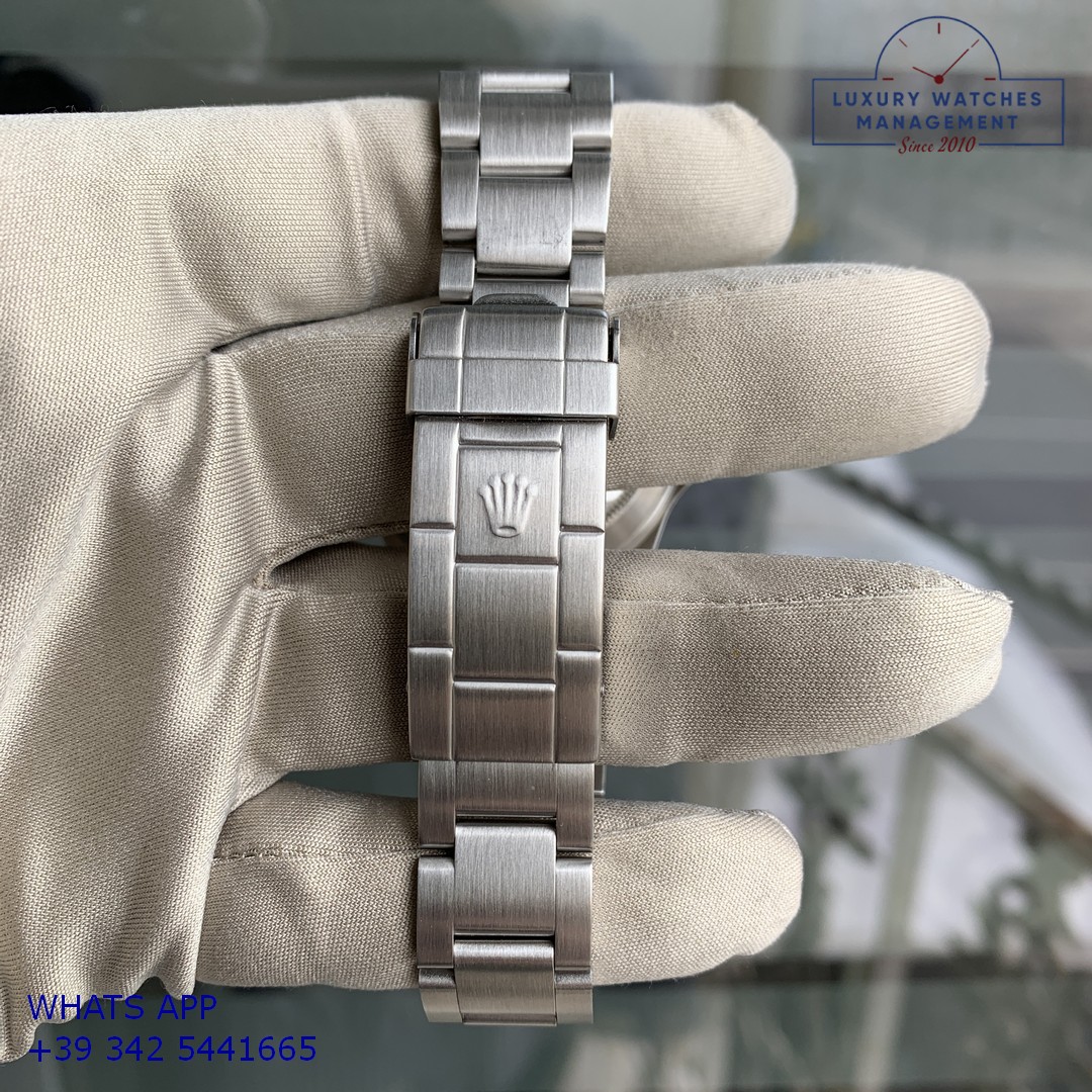 ROLEX SUBMARINER 16610LV FAT FOUR (70)