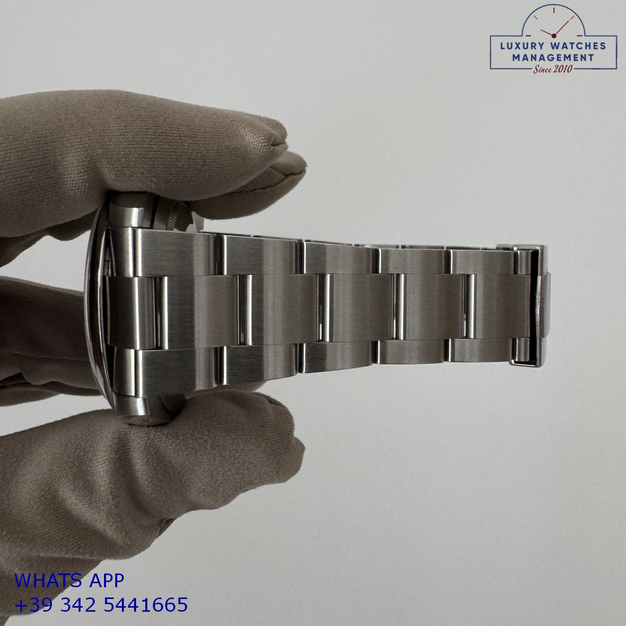 ROLEX OYSTER PERPETUAL 124300 (2)