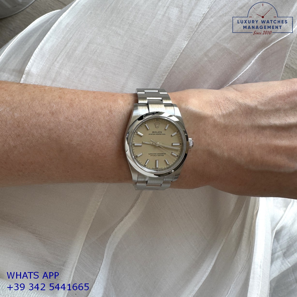 ROLEX OYSTER PERPETUAL 124200 BEIGE (16)
