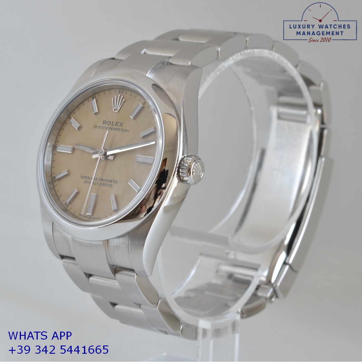 ROLEX OYSTER PERPETUAL 124200 BEIGE (4)